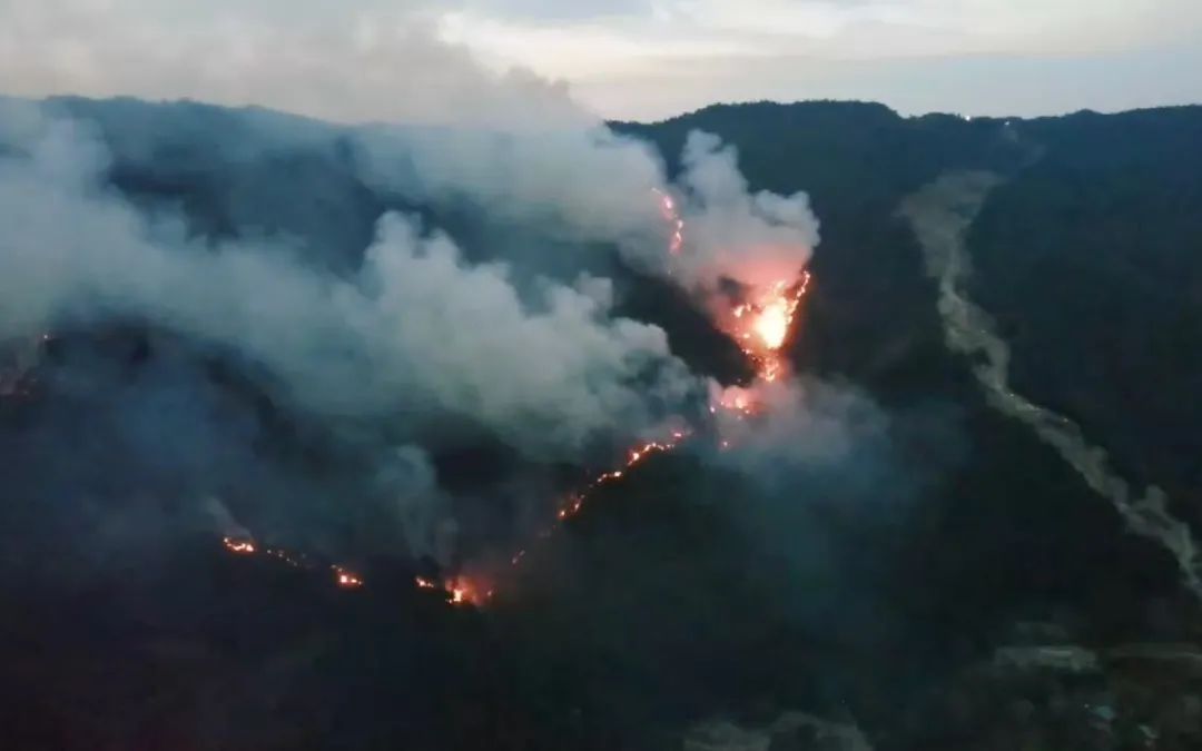 自然灾害频发,,无人机助力开展山火、、、山洪灾害救援 自然灾害频发,,,无人机助力开展山火、、、山洪灾害救援